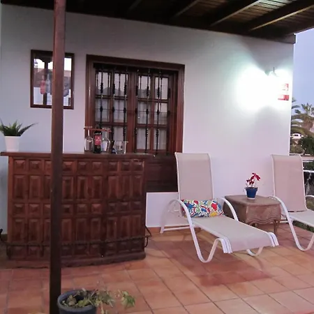 Cactus & Aloe Villa *