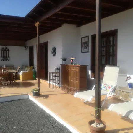 Villa Cactus & Aloe Playa Blanca (Lanzarote)