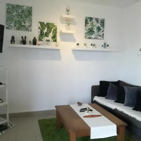 Cactus & Aloe Villa *