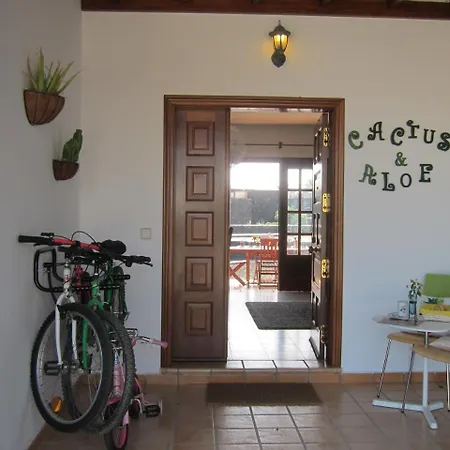 Villa Cactus & Aloe *
