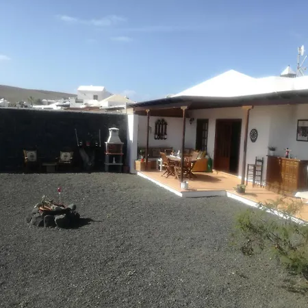 Cactus & Aloe Villa